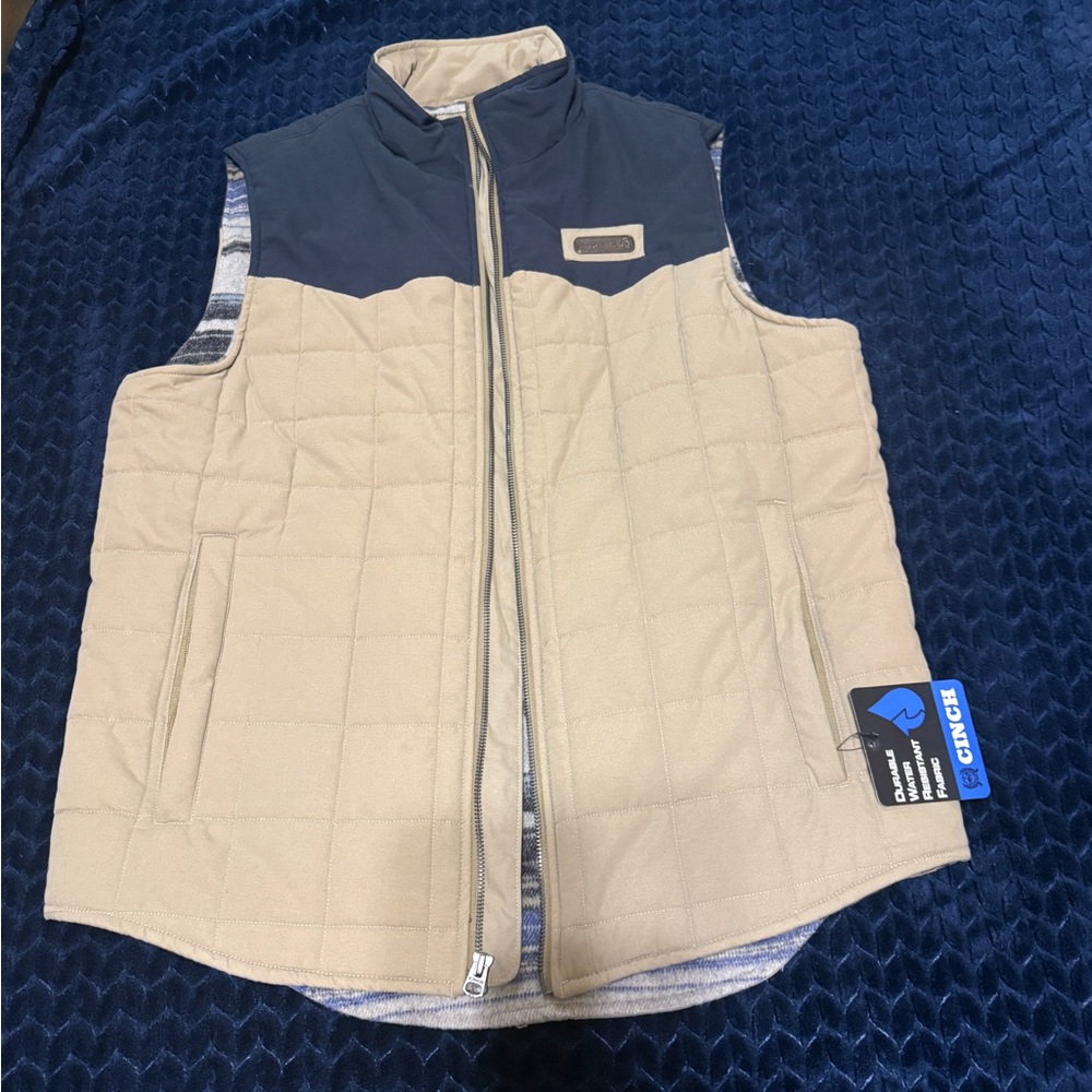 Cinch Blue and Tan Quilted Vest BNWT